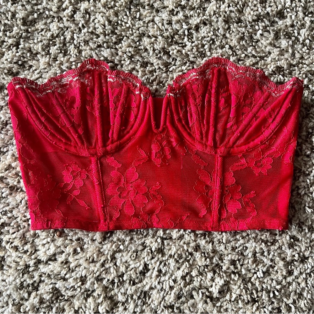 VS red lace corset bra ❤️✨​